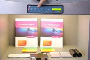 荧光光源TL84光源和TL83光源哪个显色性好？